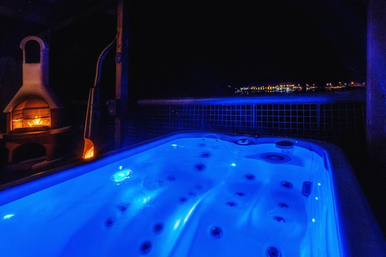 Mountview Pod Hotell Lochinver Exteriör bild