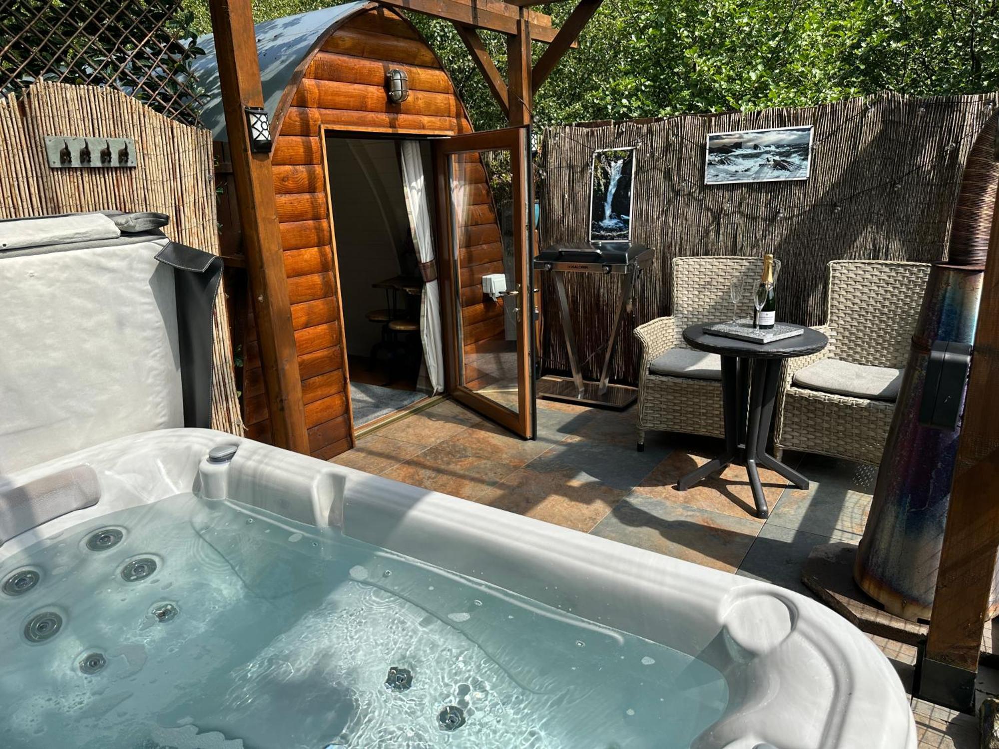 Mountview Pod Hotell Lochinver Exteriör bild