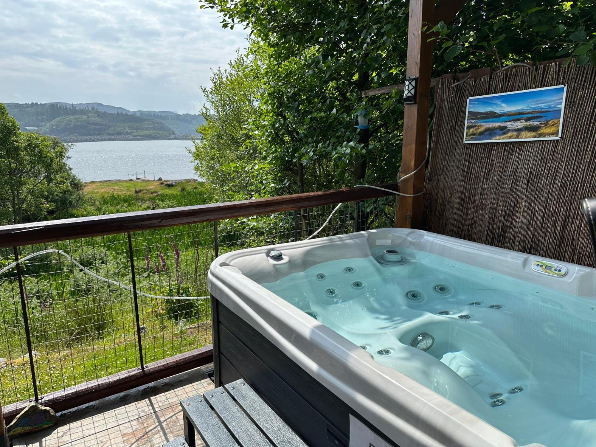 Mountview Pod Hotell Lochinver Exteriör bild