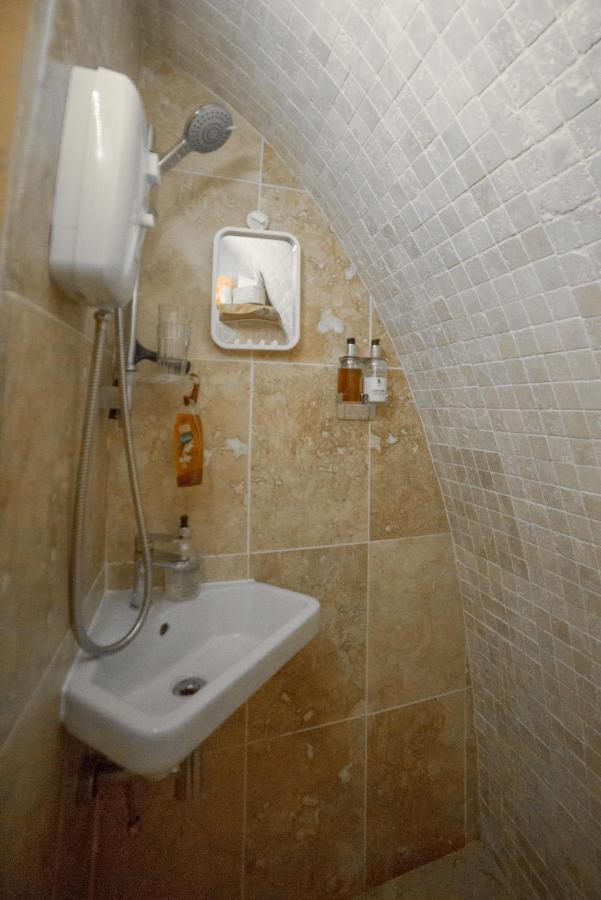Mountview Pod Hotell Lochinver Exteriör bild